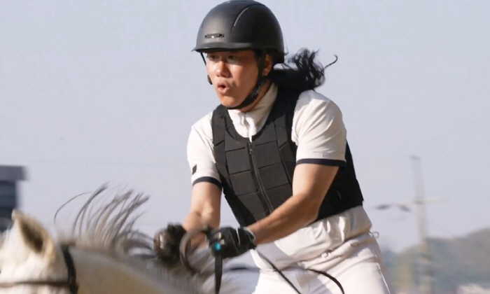 Lim Woo-il, you lived in the Han River view and your hobby is high quality..Transforming White Horse Terrius (Na Hon-san)