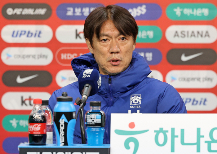  Hong Myung-bo, 22,206 spectators against Paraguay. We need to do better