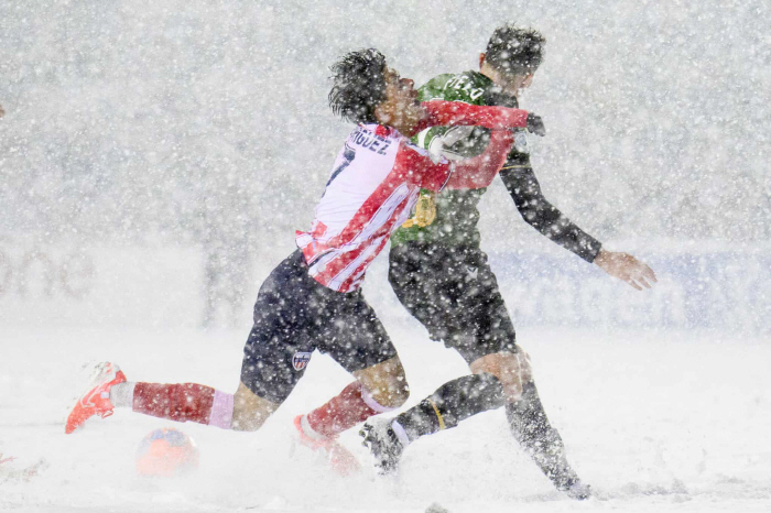 Save Son Heungmin! What do you do with this pitiful thing, a bunch of oysters in the snow..MLS cataclysmic changes to the Spring and Autumn Festival in 2027 and worries about Canada's hellish snowstorms