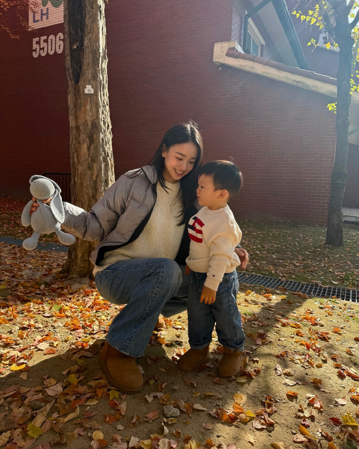 'Second fall, I'm the happiest these days.' 'Financial ♥' Son Yeon-jae, Wow Fall Outing 