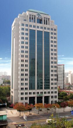 Yuhan Corporation conducts a one-day corporate tour for job seekers