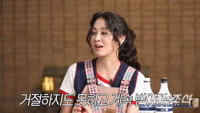 Han Go-eun Reveals Drama Dinner Culture...I fainted for 3 days after drinking 7 bottles of soju. I quit drinking soju that day