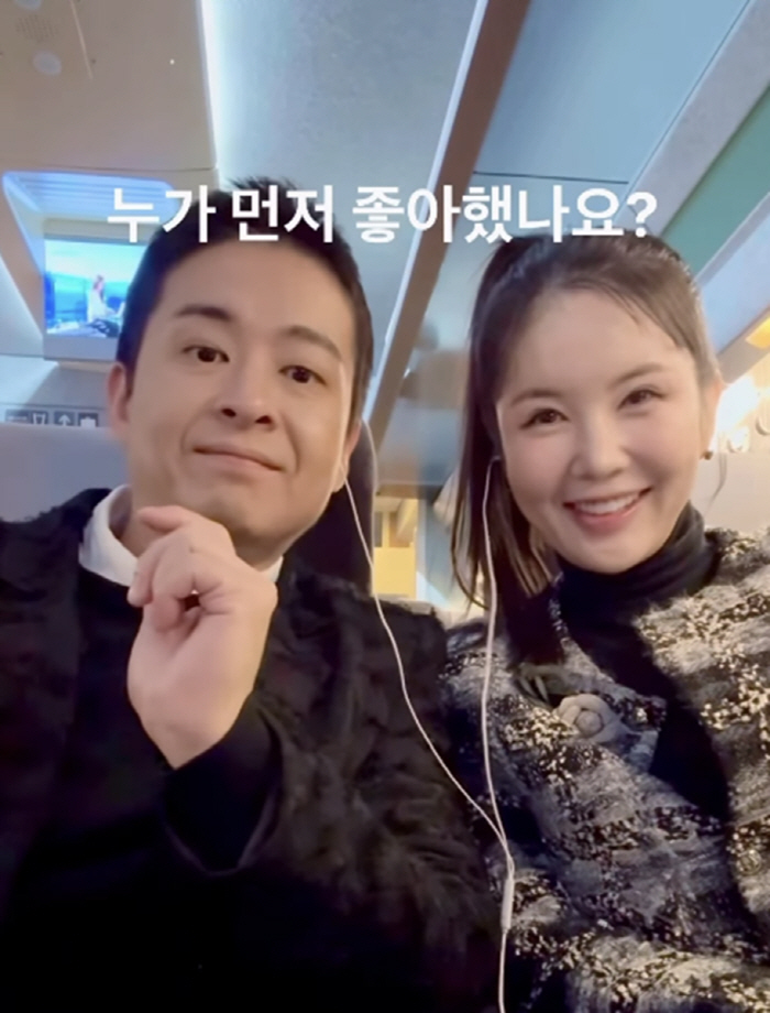 Jang Young-ran is looking for a good news store to reopen her husband's oriental medicine clinic after six months of unemployment