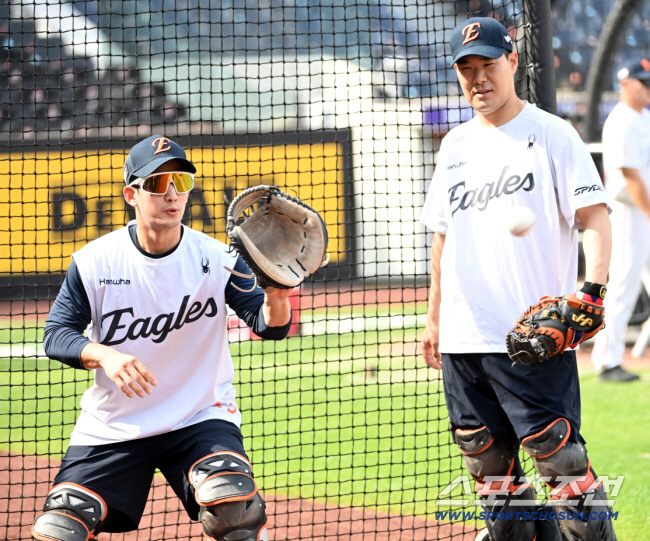 Let me come to the ballpark one more day. My senior's last wish was to play one more game, and the national team catcher was in tears 