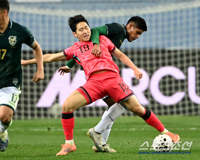 Dangerous tackle → Lee Kang-in is the ace of bench clearing, and Bolivia is the LEE intensive check!