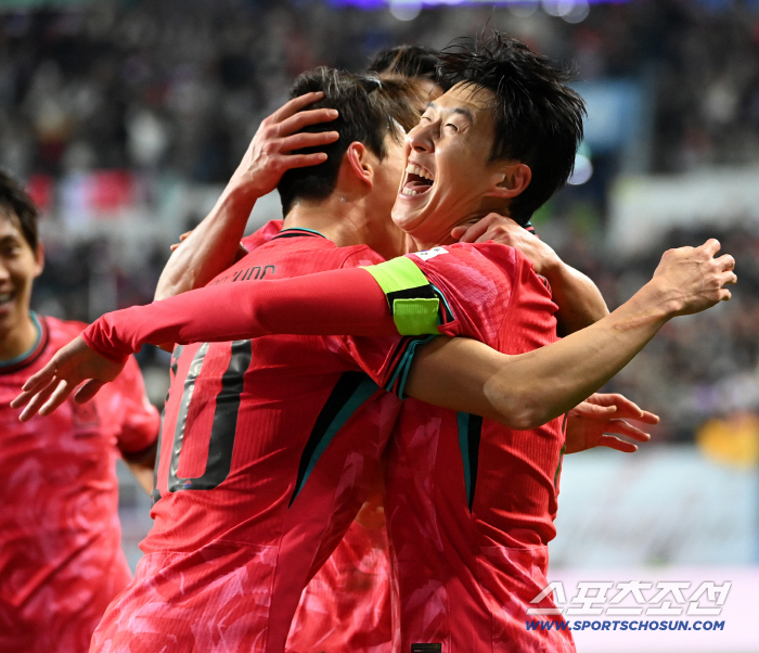  Son Heungmin's fantastic FK  Jo Kyu Sung's return shot! South Korea, Bolivia 20 Winnows Over 2 Defenders