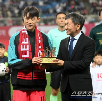  Lee Jae-sung achieved 100 A-match business trips