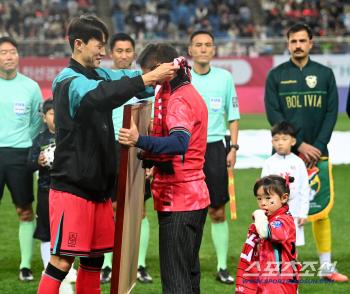  Lee Jae-sung to achieve 100 A matches as a muffler gift to his father