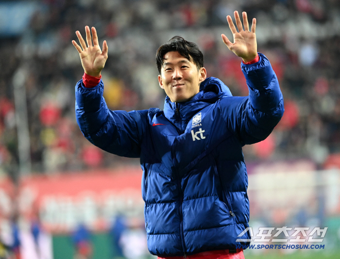  Son Heung-min's gift for a happy victory