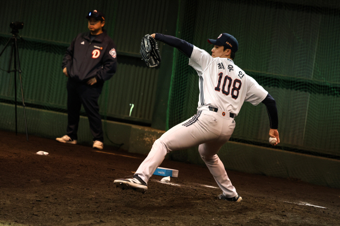 There was also a 150km two-seam feature, the main character of the mega trade with Lotte! → The eyes of Kim Won-hyung, a scary pitcher when he caught control of the ball, glistened.