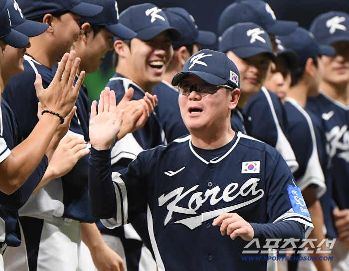 The 2006 semi-final miracle has an atmosphere. The 22.1-year-old NEW national team felt by Ryu Ji-hyun, a regular member of the national team. It's not just bright