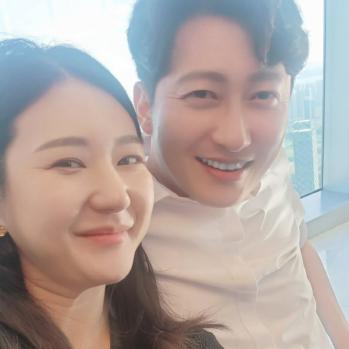 The 28th term of premarital pregnancy, Jeongsuk and Sangcheol, revealed a strange atmosphere when they met eyes