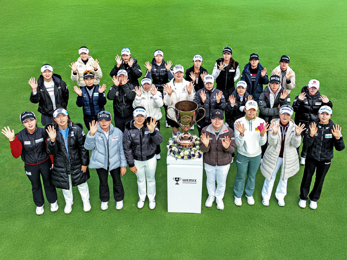 As expected, the winner of the prize money is Hong Jung-min, the winner of the WeMix Championship, and the season's 1,341.52 million plus 300 million