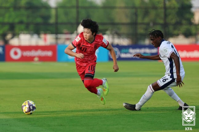 Baek Ki-tae's dream of the round of 16 was defeated by England in the round of 32 at the U17 World Cup