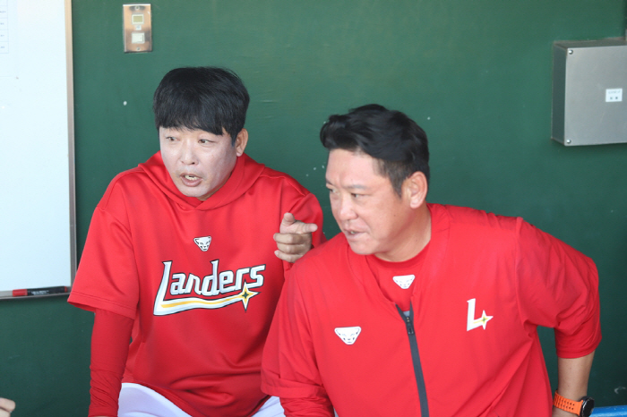 The first brother in KBO history to say goodbye to blue blood and tears in 24 years