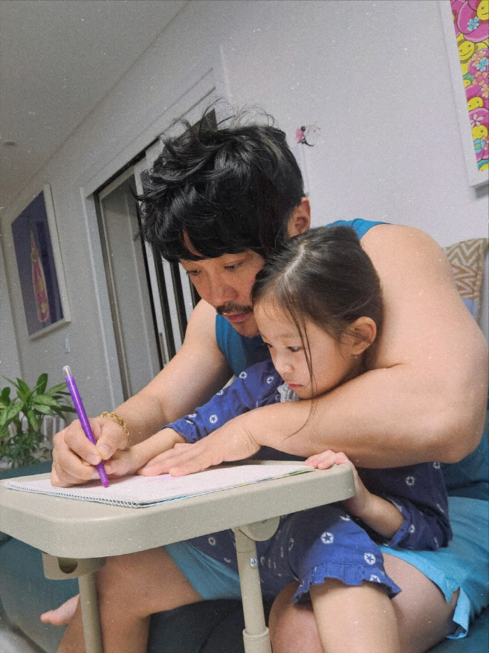 KCM is considering the license of a father hairdresser who proudly shows his first revealing hair to his 13-year-old daughter