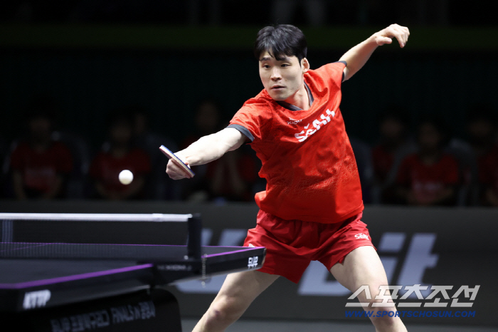 The overwhelming ace! Jang Woo-jin returns to become the first champion of the professional table tennis league singles!
