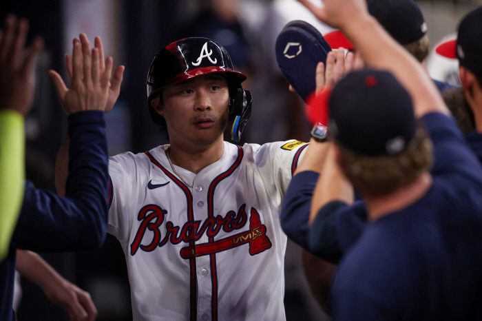 Special defensive shortstop? Kim Ha-sung! Boras sales have begun...ATL? They don't really give you a discount