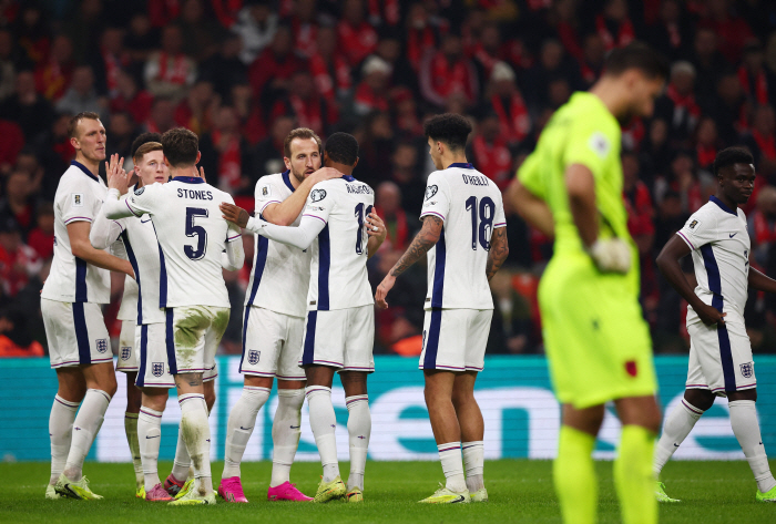 22 goals without losing a point this time, it's for real! Is England finally getting out of the military? North Korea and the U.S. WC passed the European qualifying round