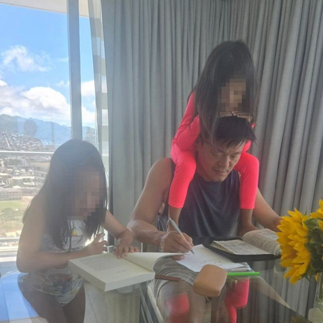 54-year-old Park Jin-young, 5 and 6 year-old daughter's father's affection. I want to be close even when I'm old (fortunately)