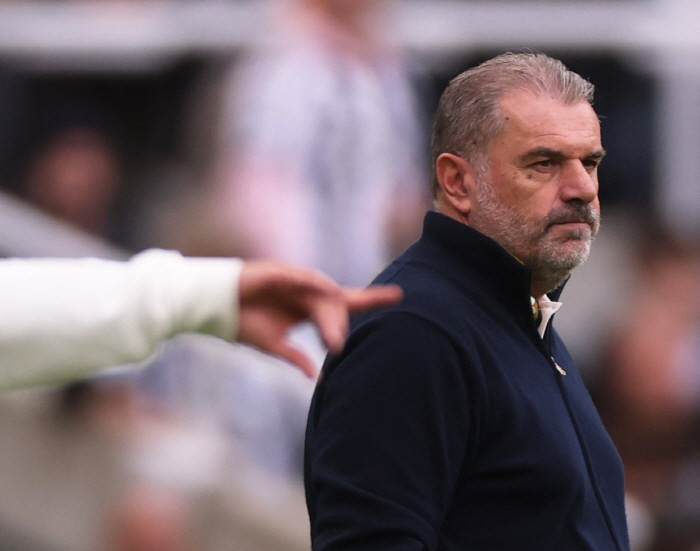 BBC also had a surprise interview with Manchester United Chelsea last year, with the official announcement of Frank's official announcement that Tottenham would maintain the worst Postecoglou in history