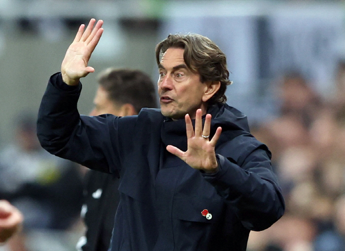 BBC also had a surprise interview with Manchester United Chelsea last year, with the official announcement of Frank's official announcement that Tottenham would maintain the worst Postecoglou in history