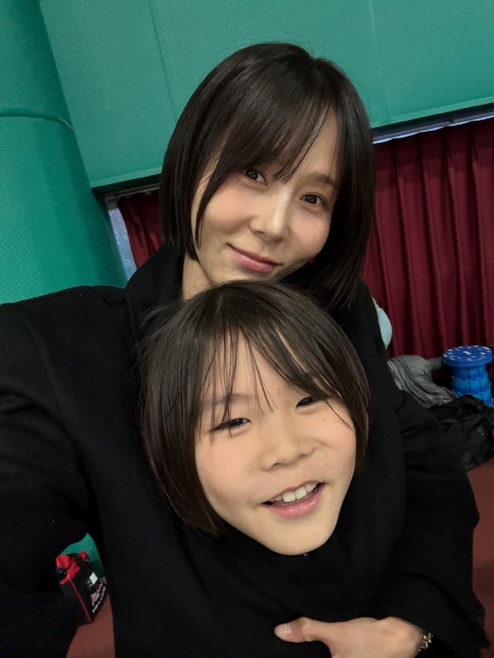Kim Na-young is 10 years old following remarriage, and dad ♥ MyQ also cheers for winning the basketball tournament