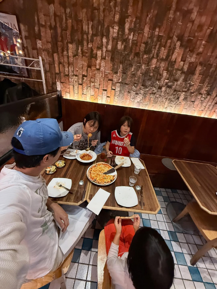 Kim Na-young is 10 years old following remarriage, and dad ♥ MyQ also cheers for winning the basketball tournament