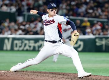 Kim Seo-hyun regains his confidence in Japan, where he only dropped his head. One out, one on the first and third bases, escape the crisis without losing a point 