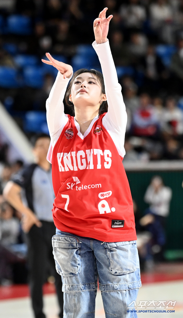  Peptififififififififififififififthena, a powerful sit-out on the basketball court