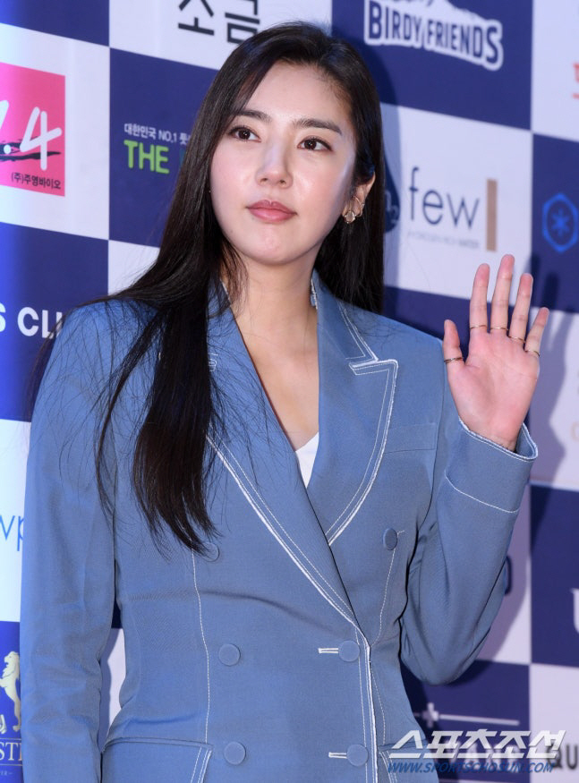 Son Dam-bi ♥ Lee Kyu-hyuk, 7 months after giving birth to his daughter, another double celebration exploded. There is a lot of ad inquiries