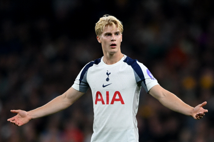 Tottenham's super-emergency. It exploded and went off againHandsome top prospect → SON attachment doll core of the midfield, sighing at the departure of his injury