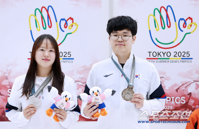 Along with Kim Woo-rim and Jung Da-in of the non-disabled shooting squad, a silver medal in the 10m air rifle mixed at the Tokyo Deaflympics!Cycling sign, Go Byeong-wook! Team judo with 女!