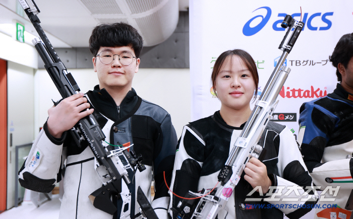 Along with Kim Woo-rim and Jung Da-in of the non-disabled shooting squad, a silver medal in the 10m air rifle mixed at the Tokyo Deaflympics!Cycling sign, Go Byeong-wook! Team judo with 女!