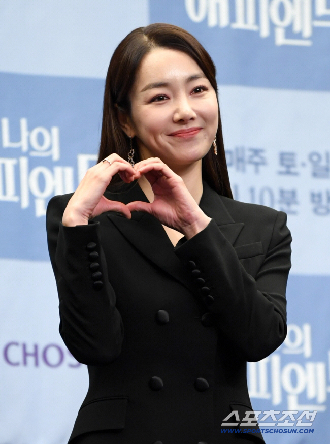 In Kyo-jin ♥ So Yi-hyun becomes the queen of internal affairs...I'll prescribe you love. Casting