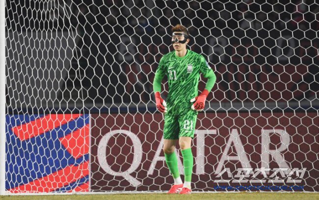 Is Cho Hyunwoo and Kim Seung Kyu the only ones? Appearance of K League 1 winning team's gatekeeper Song Bum-keun → Hong Myung-bo's first appearance in 3 years and 4 months (on-site issue)