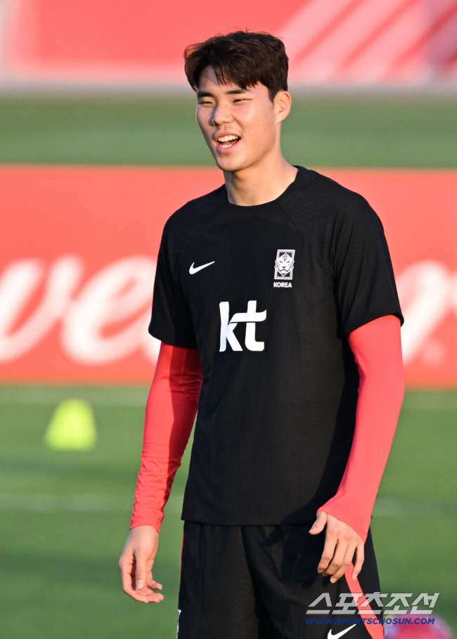 Is Cho Hyunwoo and Kim Seung Kyu the only ones? Appearance of K League 1 winning team's gatekeeper Song Bum-keun → Hong Myung-bo's first appearance in 3 years and 4 months (on-site issue)