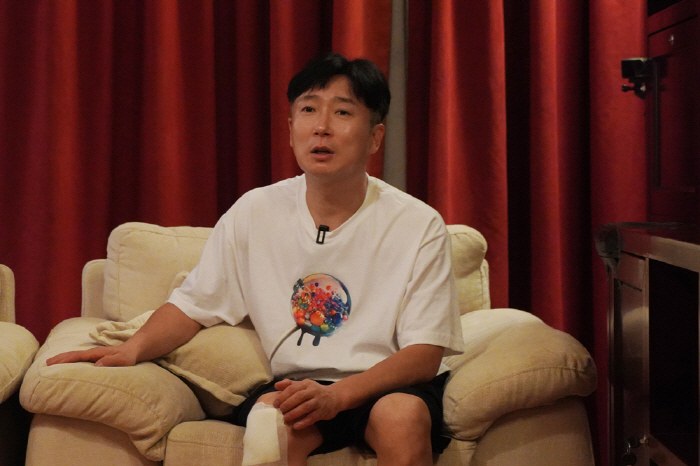 KYUHYUN's kiss with giraffe shock proof shot Lee Soogeun X Eun Jiwon and Kenyan Holic (Kenya Gan 3 Meals a Day)