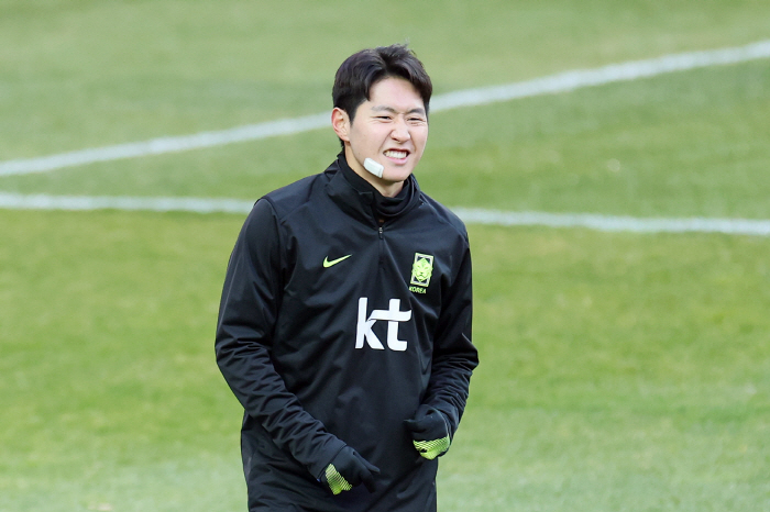 Lee Kang-in has been stuffed into the official French account! Soft tofu touch is a late topic...an explosive growth without limits