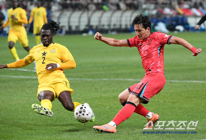 Lee Kang-in's golden left foot shone again! Fantastic Cross → Lee Tae-seok's A-match debut goal Korea leads 10th in the second half against Ghana 