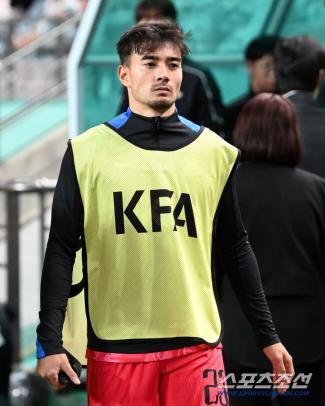  Why did he become a naturalized citizen? Director Doakka Hong Myung-bo waited for the right time I want to play. Castrov starts against Ghana