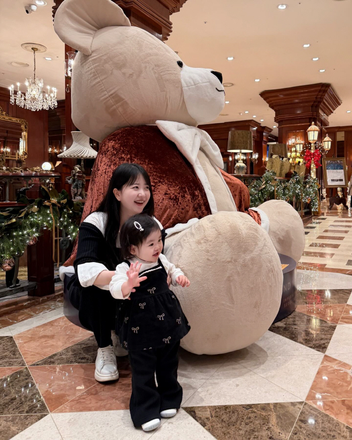 Park Soo-hong ♥ Kim Daye, daughter looks like mom and dad...Even the clothes are similar. 