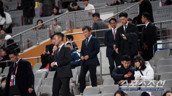  Chairman Chung Mong-gyu is entering