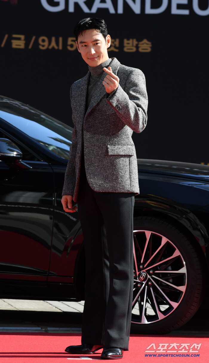  Lee Jehoon, perfect visual