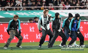  Let's all enjoy Cortis