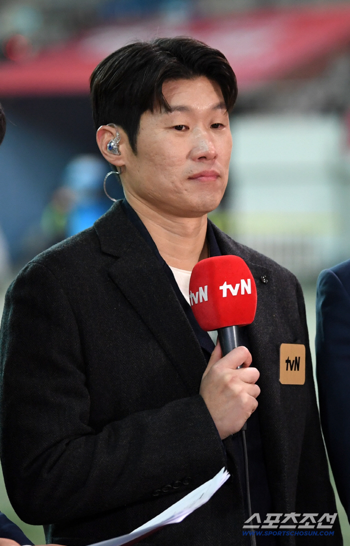  Park Ji Sung, today's special commentator