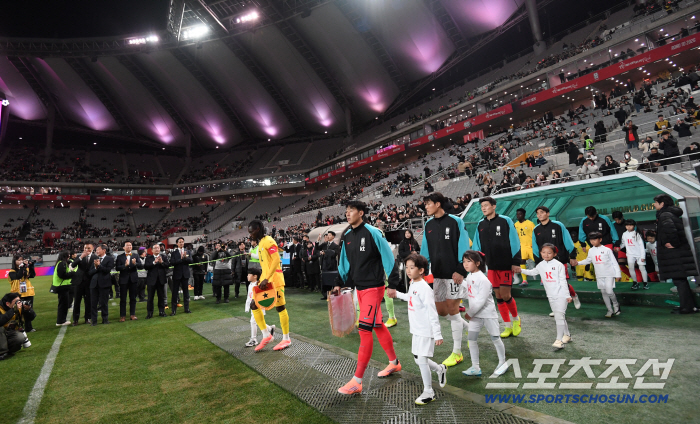  South Korea's national soccer team failed to make it to the box office