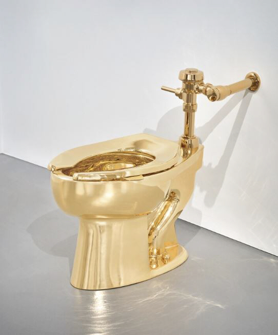 Weighing 100kg Golden Toilet Auction Appears...Starting price is 14.7 billion won