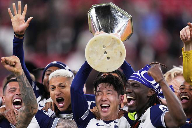 The BBC admitted it Son Heungmin is Tottenham legend!Kanevale Modric and Tottenham's Best 11 EPL All-Time