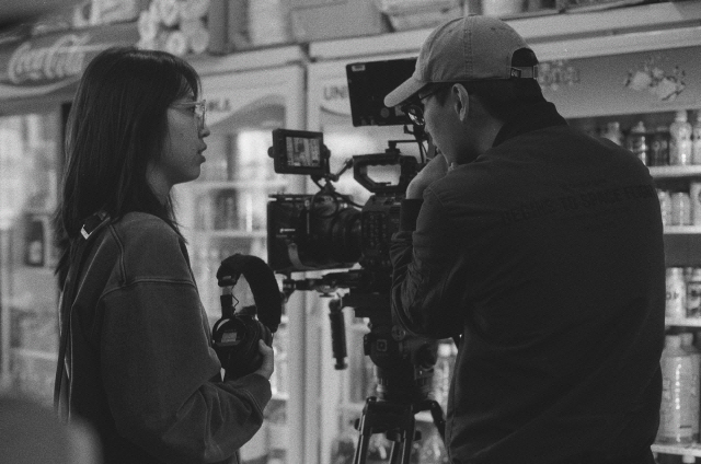 Thank you, Grandpa and Father for giving up courage in front of the camera of the Soyeon Kim director of 'Rotary's Mid-Autumn.'